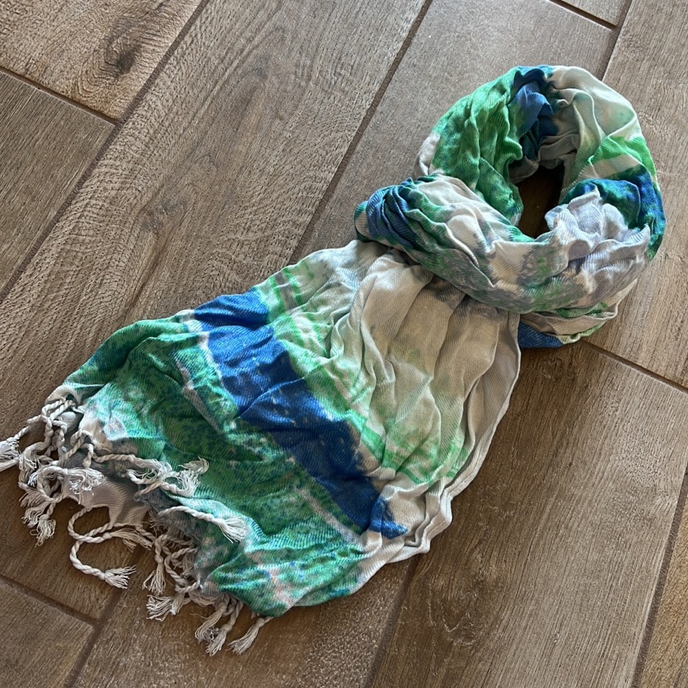 Scrunched scarf
